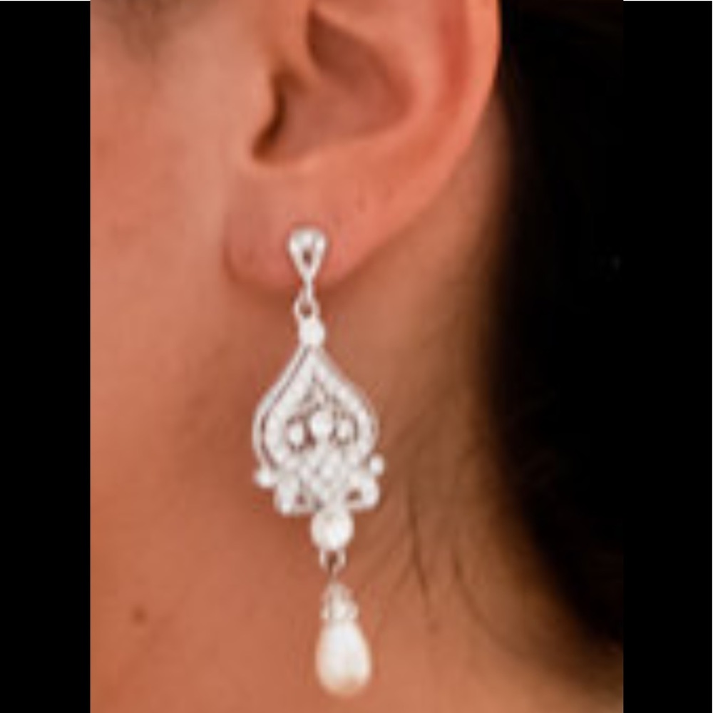 Earring - Picture 2 of 3